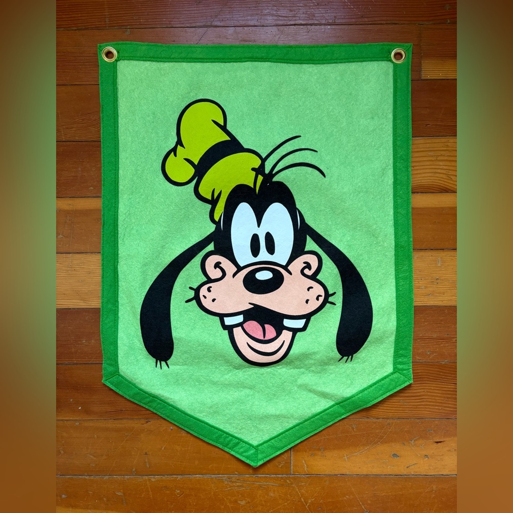 Green Oxford Pennant Disney Goofy Banner